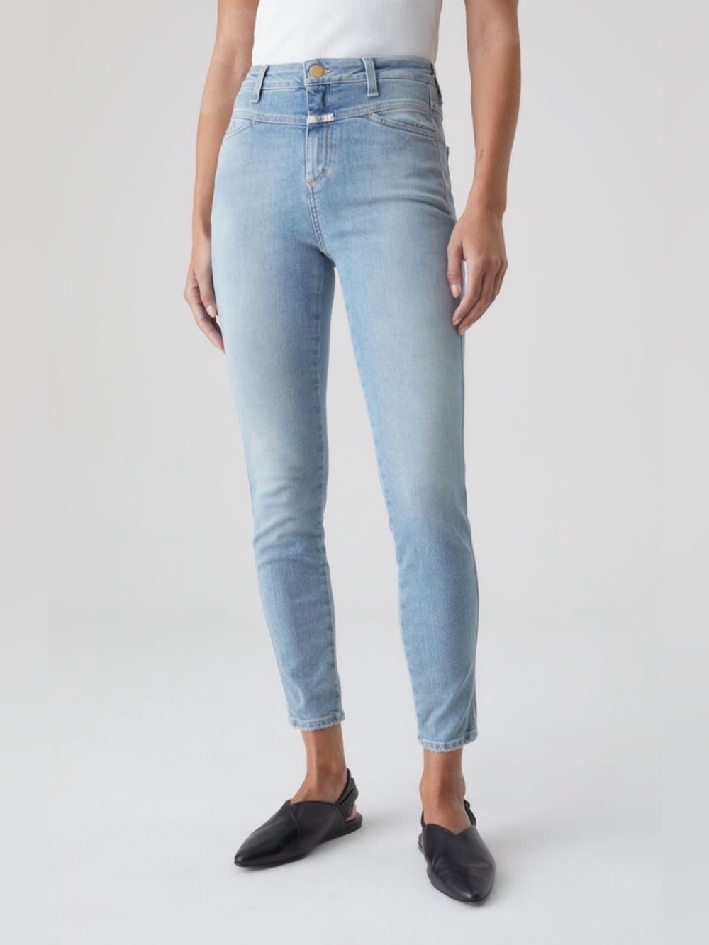 Closed Jeans Skinny Pusher mid blue Made in Italy size 24. Materials tag missing